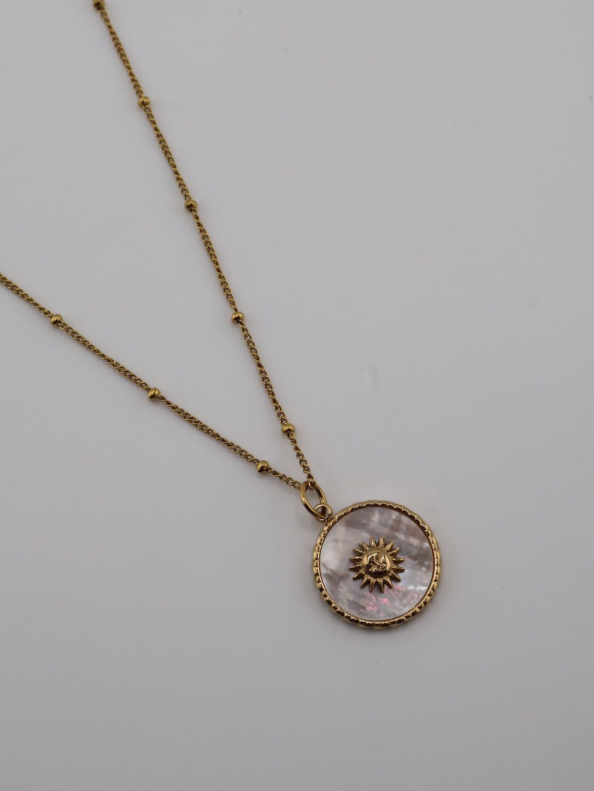 Malaga Mother of Pearl necklace — NOEVAH