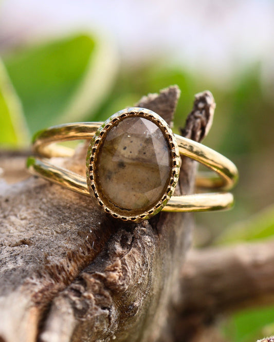 Portimao Labradorite ring — natural stone | NOEVAH