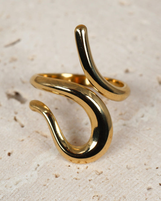 Linea Shell Gold ring — stainless steel | NOEVAH