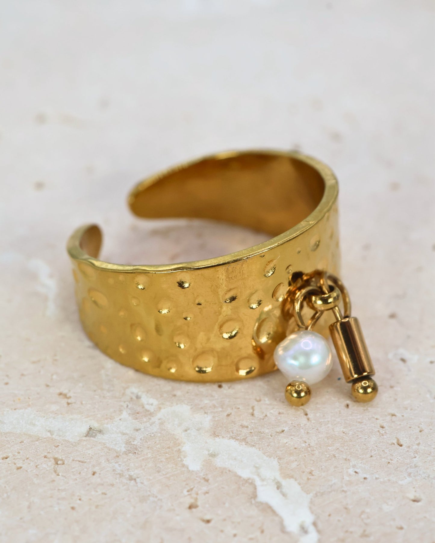 Davos Pearl ring — natural stone | NOEVAH