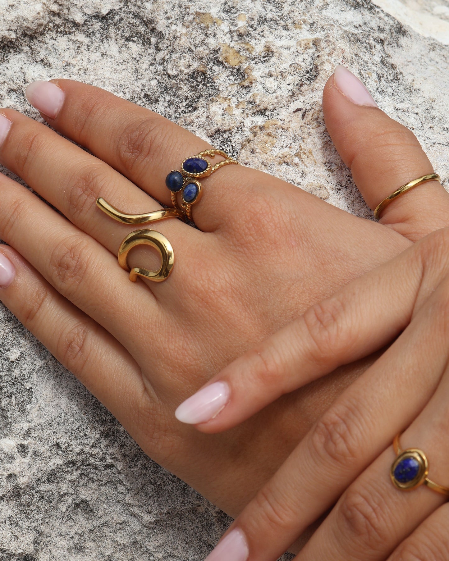 Zanzi Lapis Lazuli ring — natural stone | NOEVAH