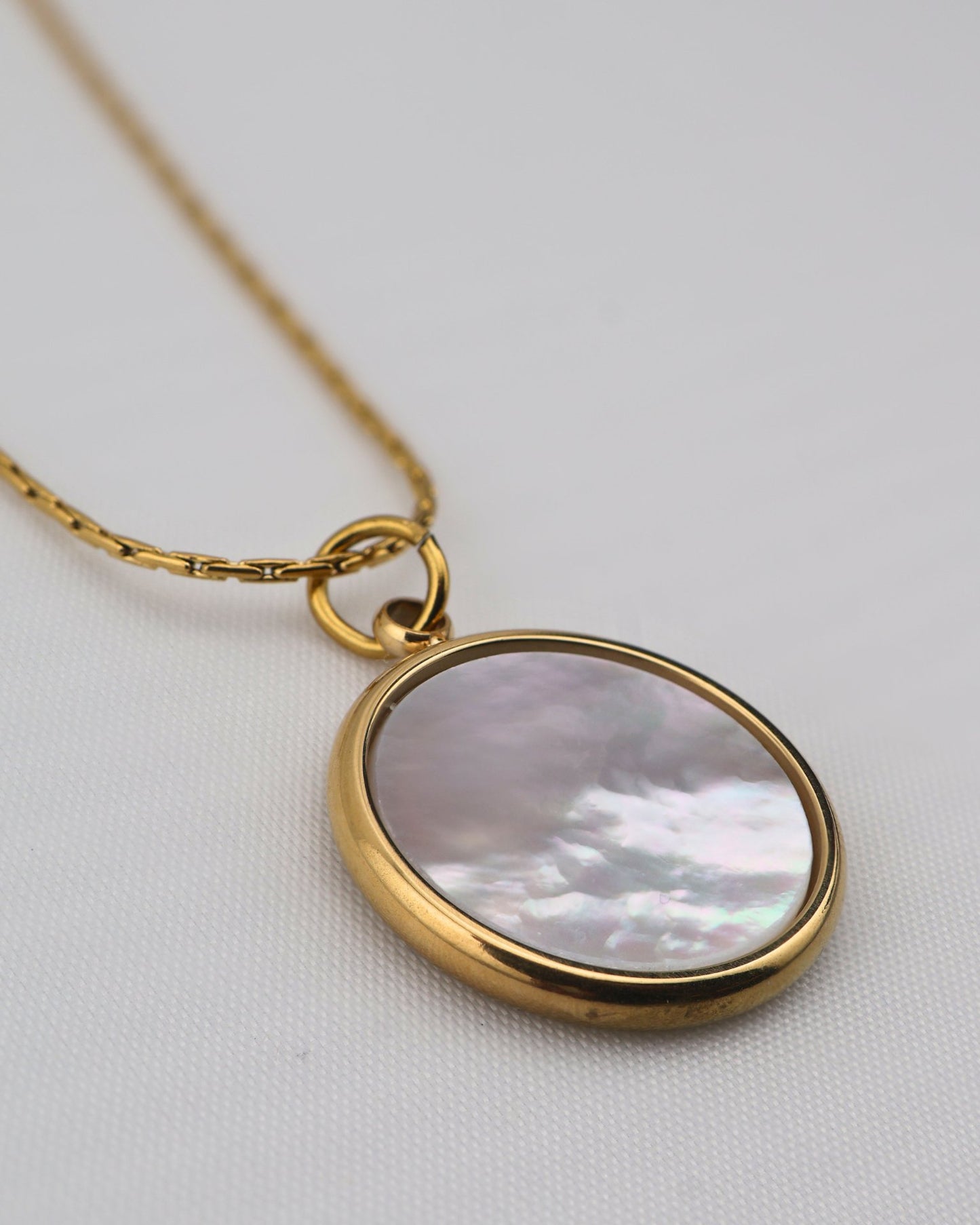 Juna Mother of Pearls necklace — natural stone | NOEVAH