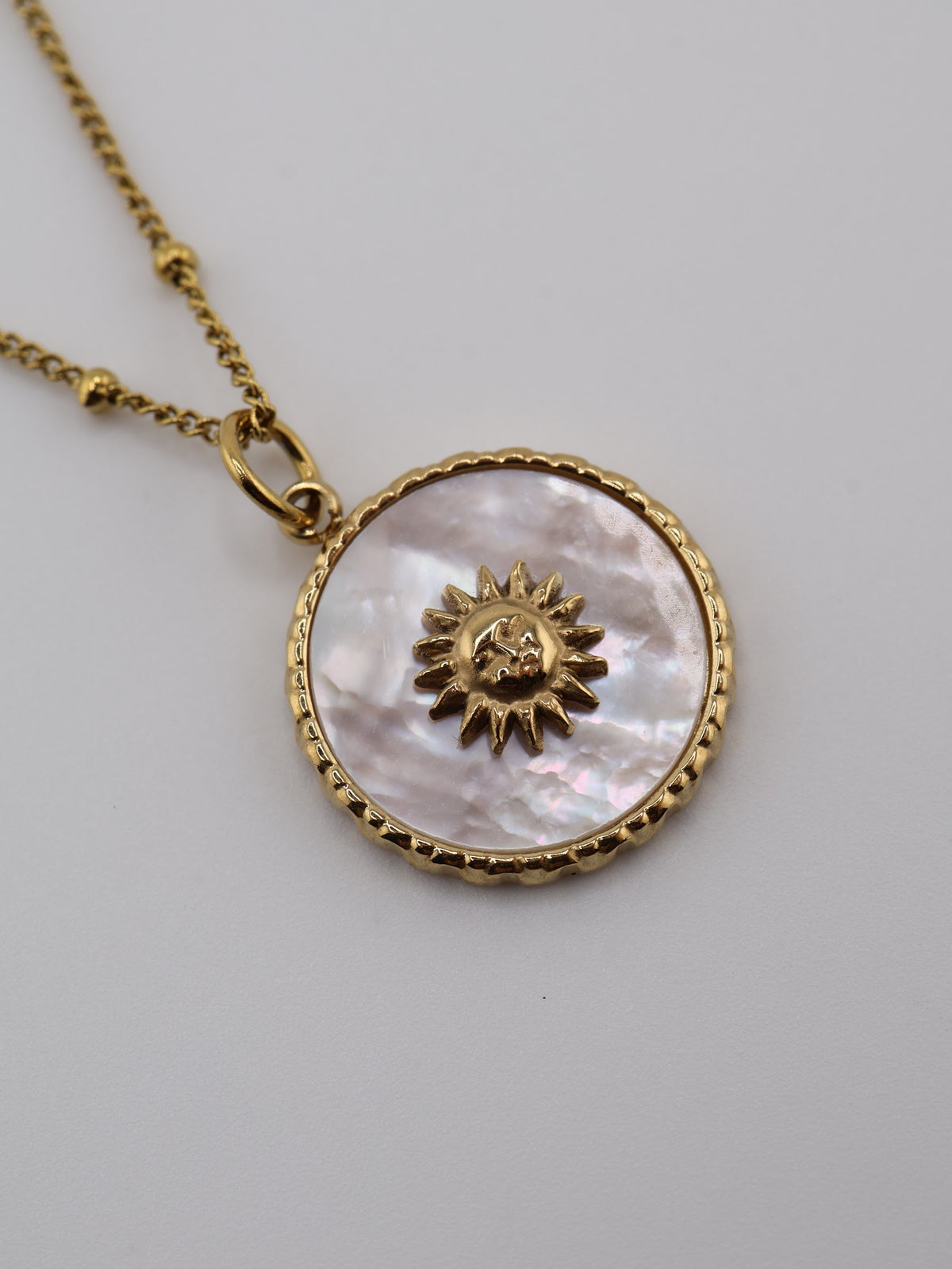Malaga Mother of Pearl necklace — NOEVAH