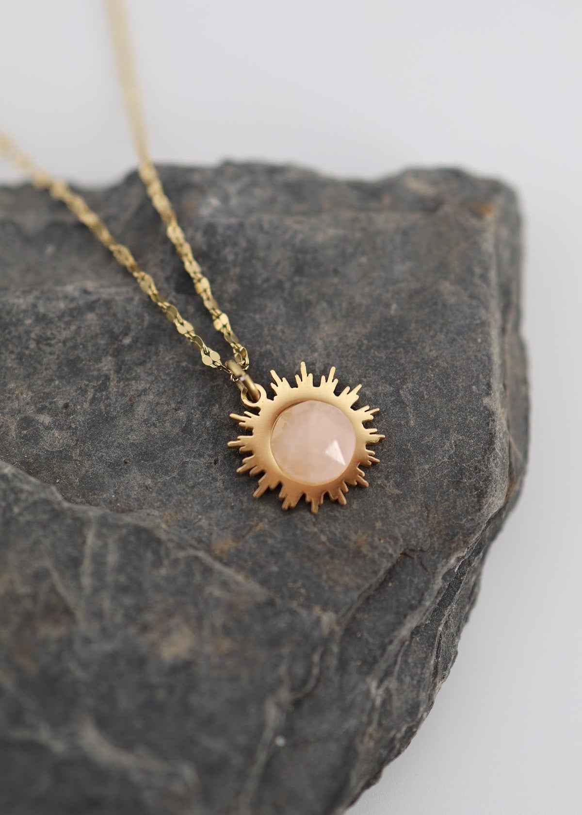 Elios Necklace Pink Quartz