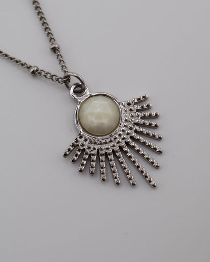 Mystic Mother of Pearl Silver necklace — NOEVAH