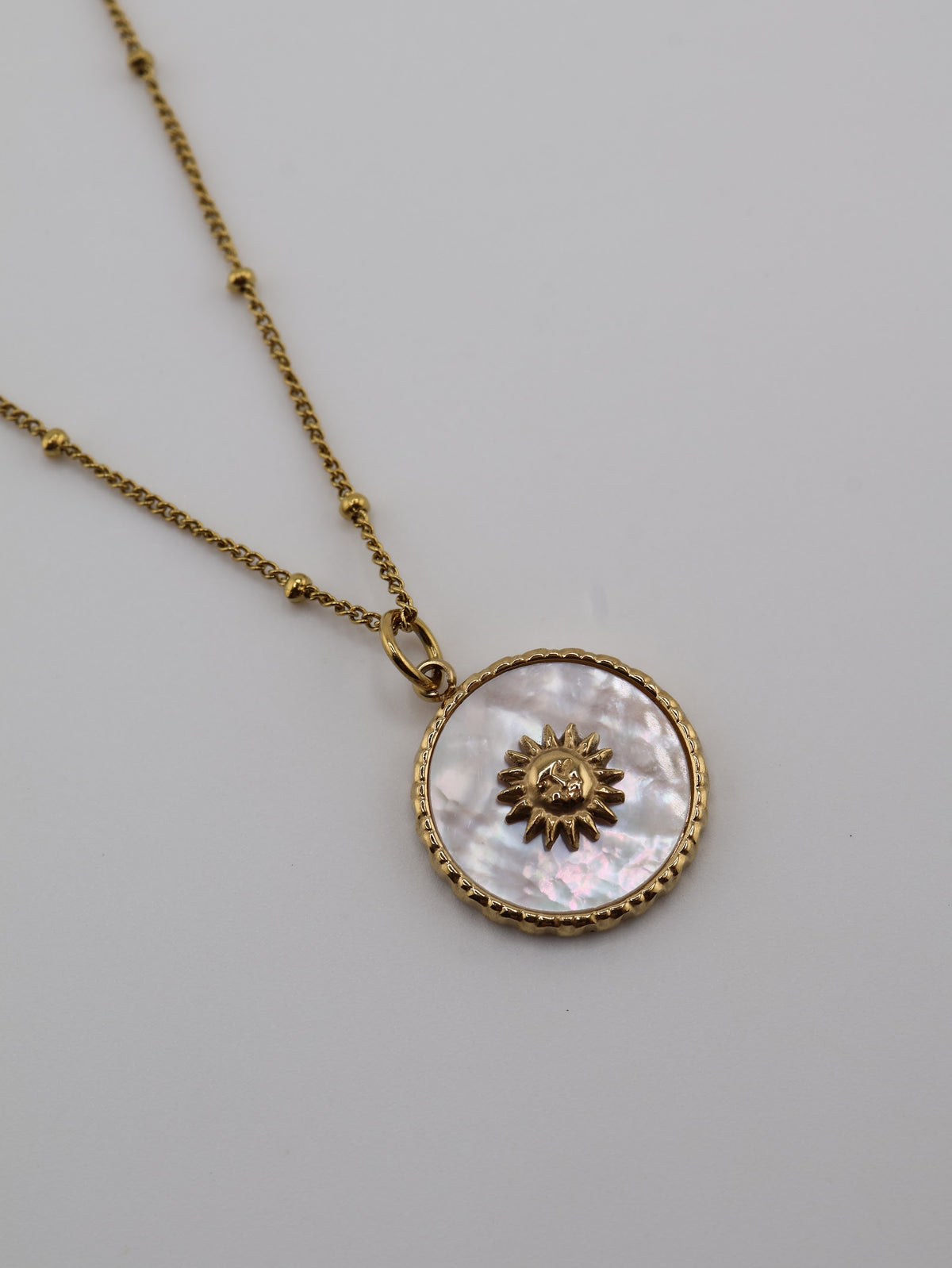 Malaga Mother of Pearl necklace — NOEVAH