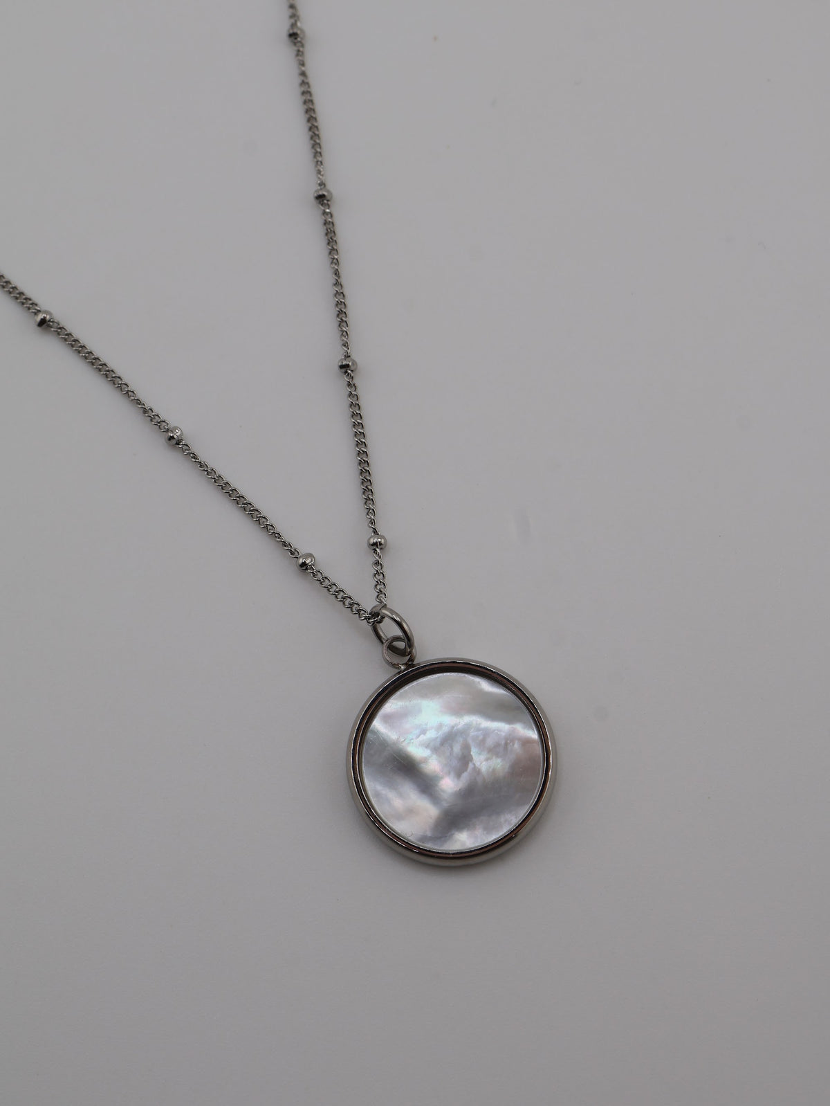 Juna Mother of Pearl Silver necklace — NOEVAH