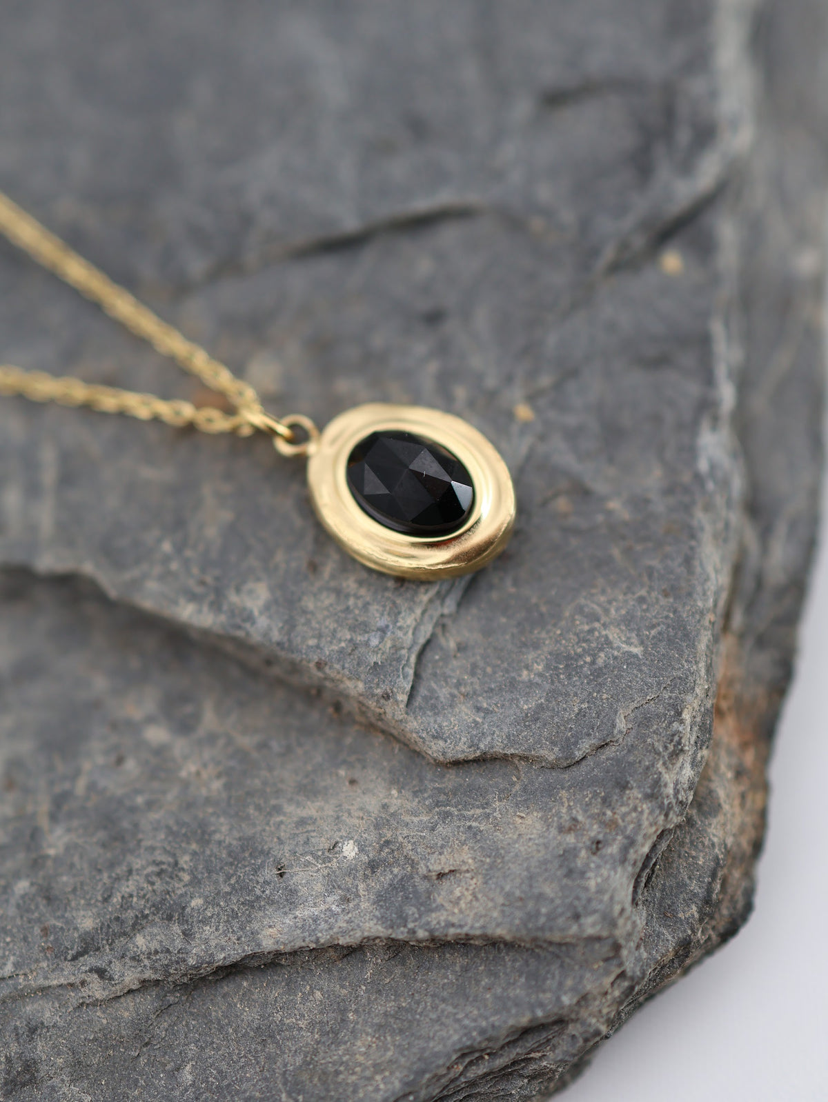 Amalya Necklace Black Agate