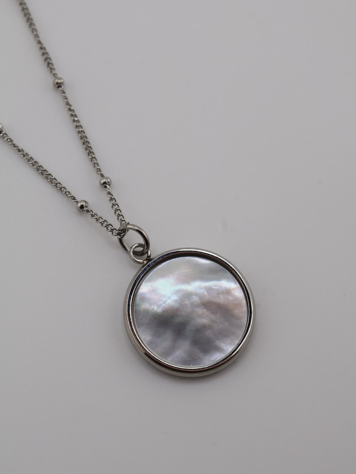 Juna Mother of Pearl Silver necklace — NOEVAH