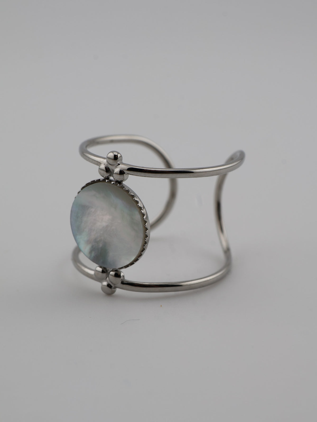 Amalfi Mother of Pearl Silver — NOEVAH