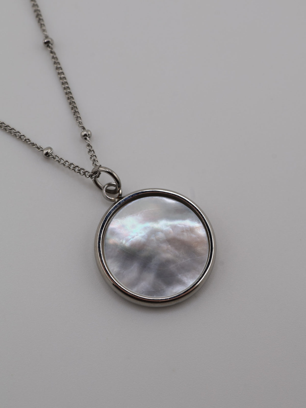 Juna Mother of Pearl Silver necklace — NOEVAH