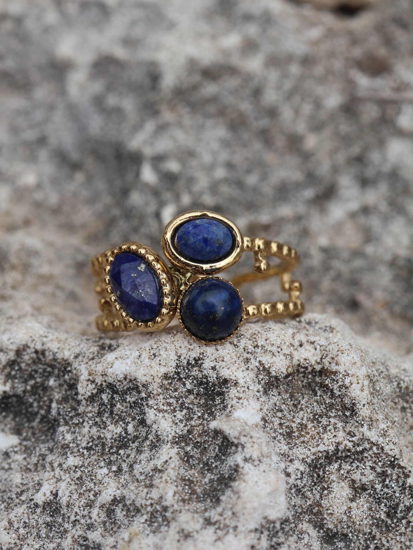 Zanzi Lapis Lazuli ring — natural stone | NOEVAH