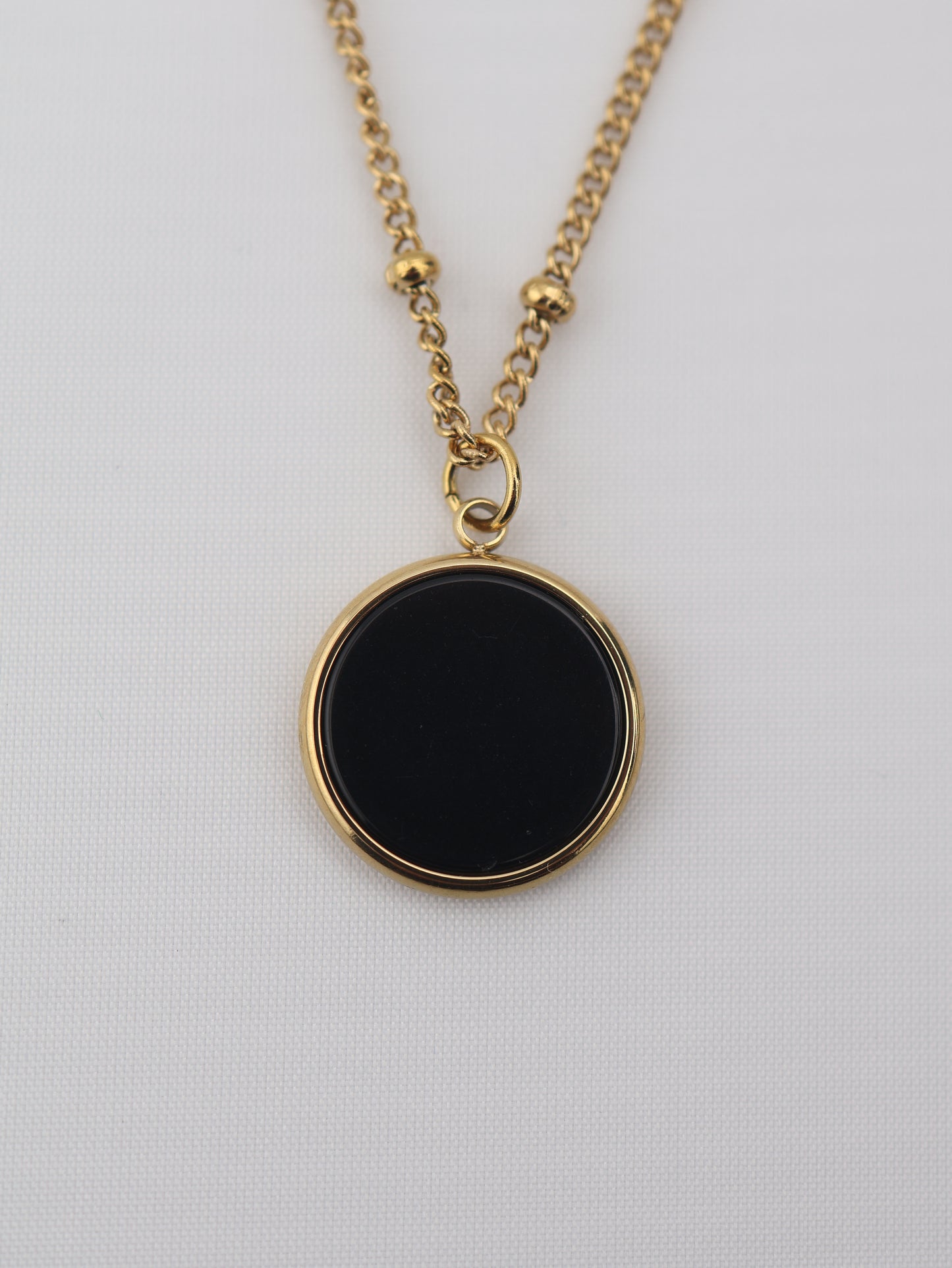 Juna Black Agate necklace — natural stone | NOEVAH