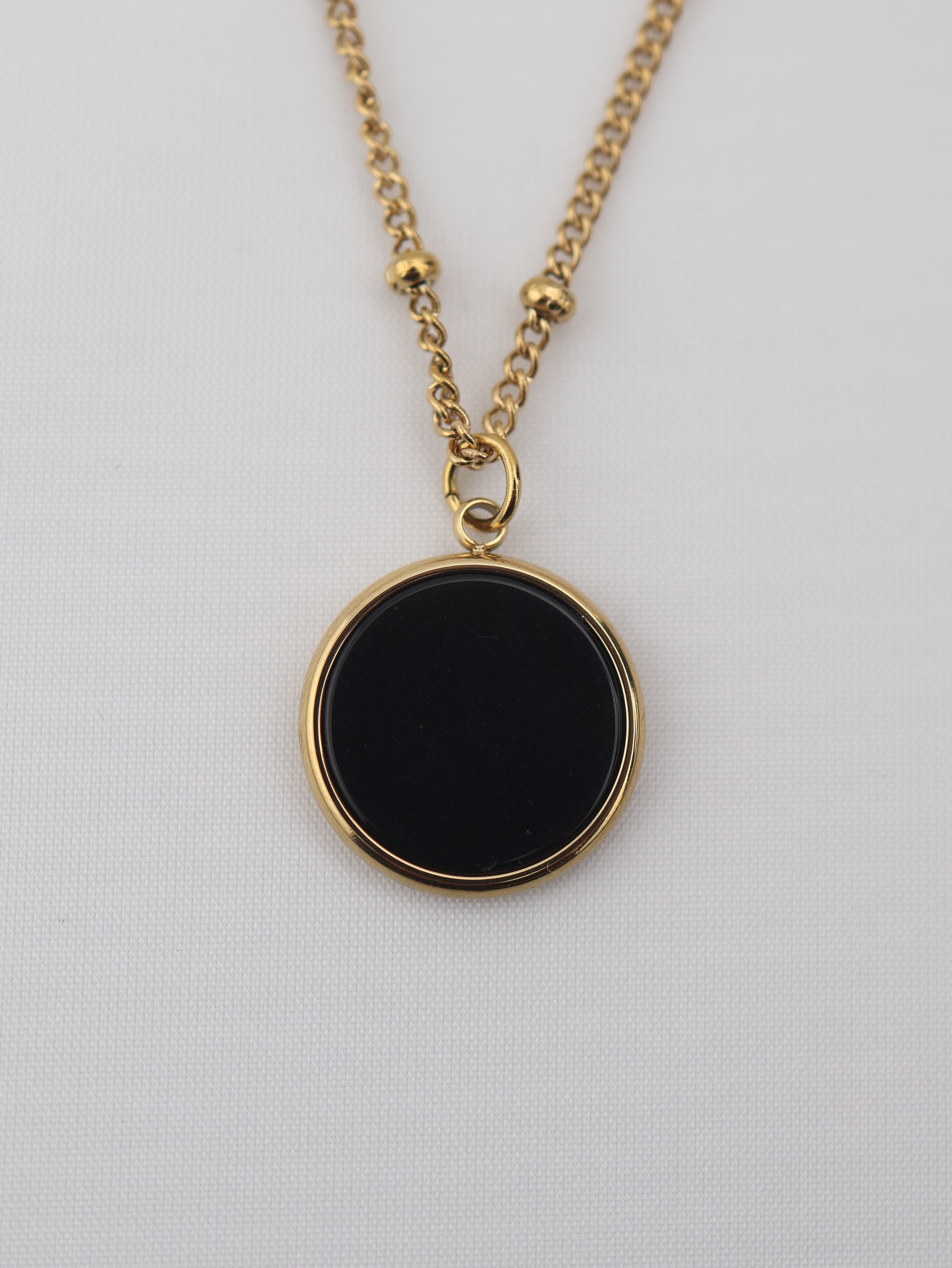 Juna Black Agate necklace — natural stone | NOEVAH