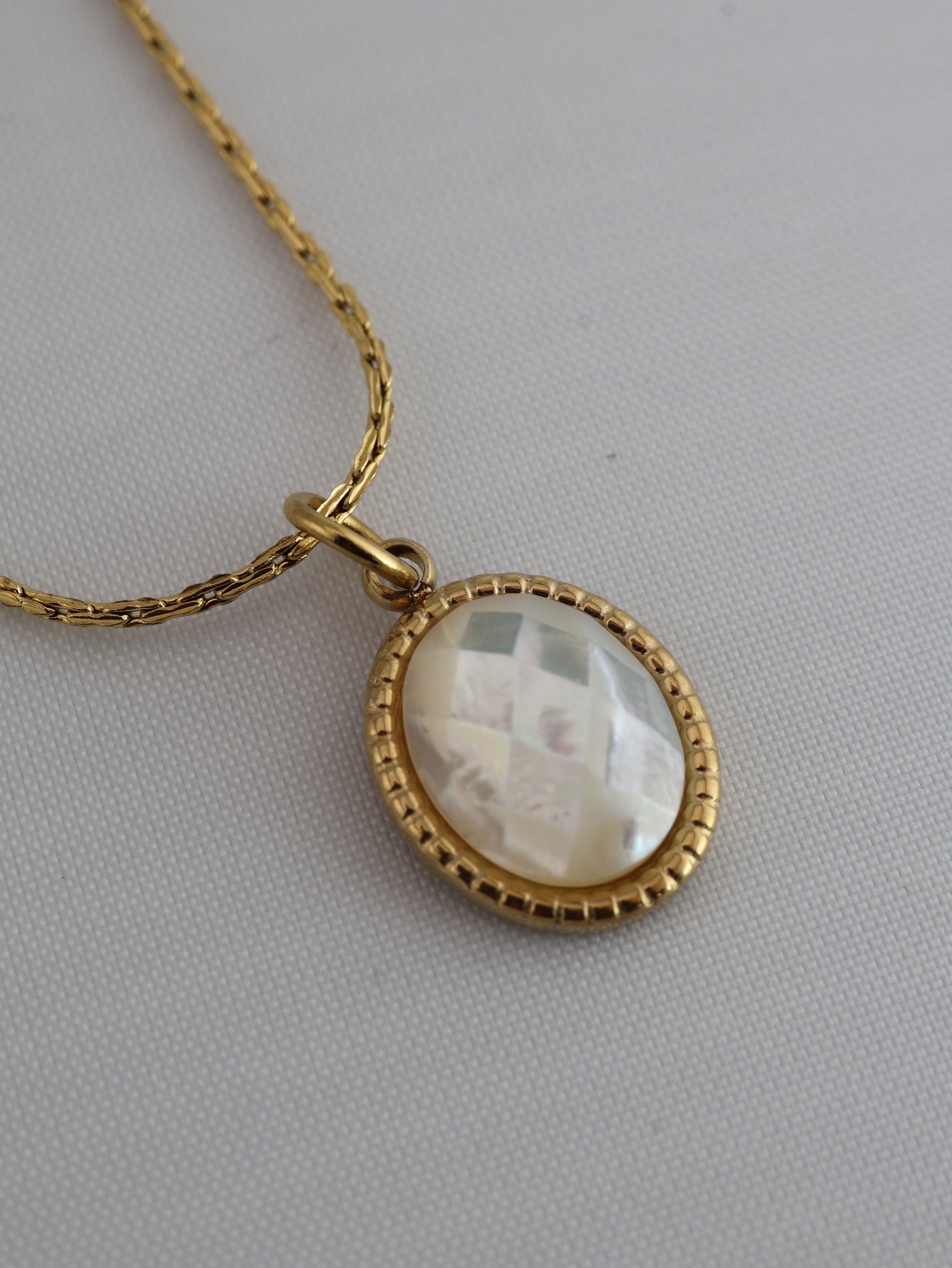 Portimao Mother of Pearls necklace — natural stone | NOEVAH