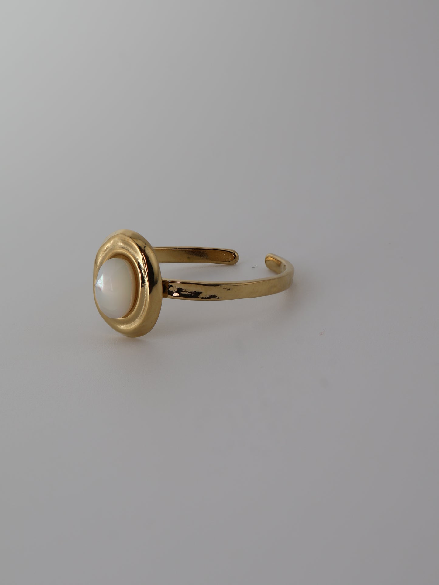 Amalya Mother of Pearls ring — natural stone | NOEVAH