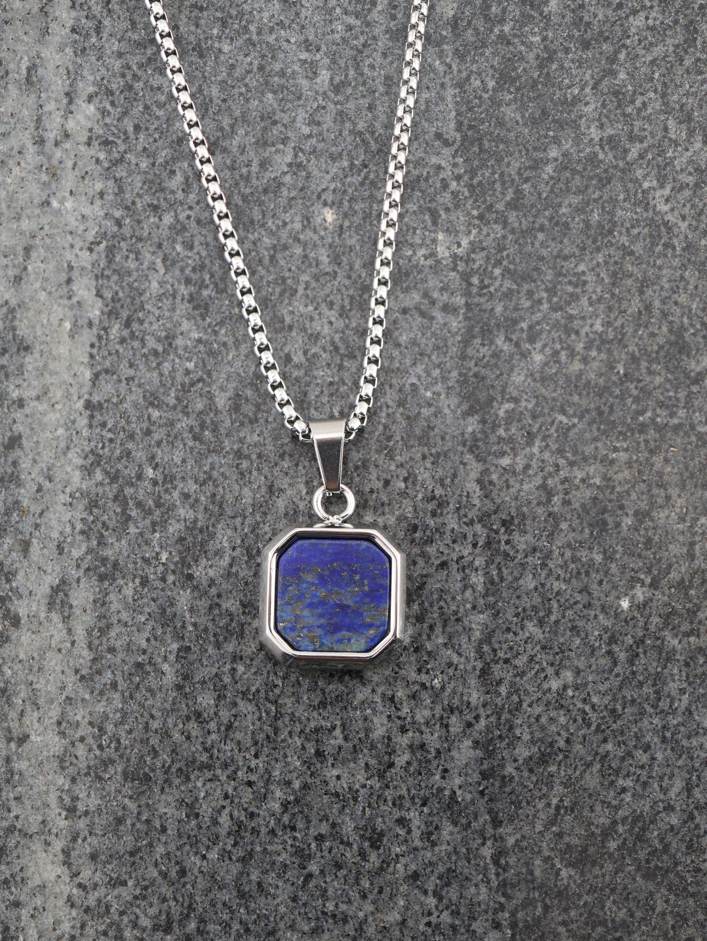 Homme Lapis Lazuli necklace — natural stone | NOEVAH