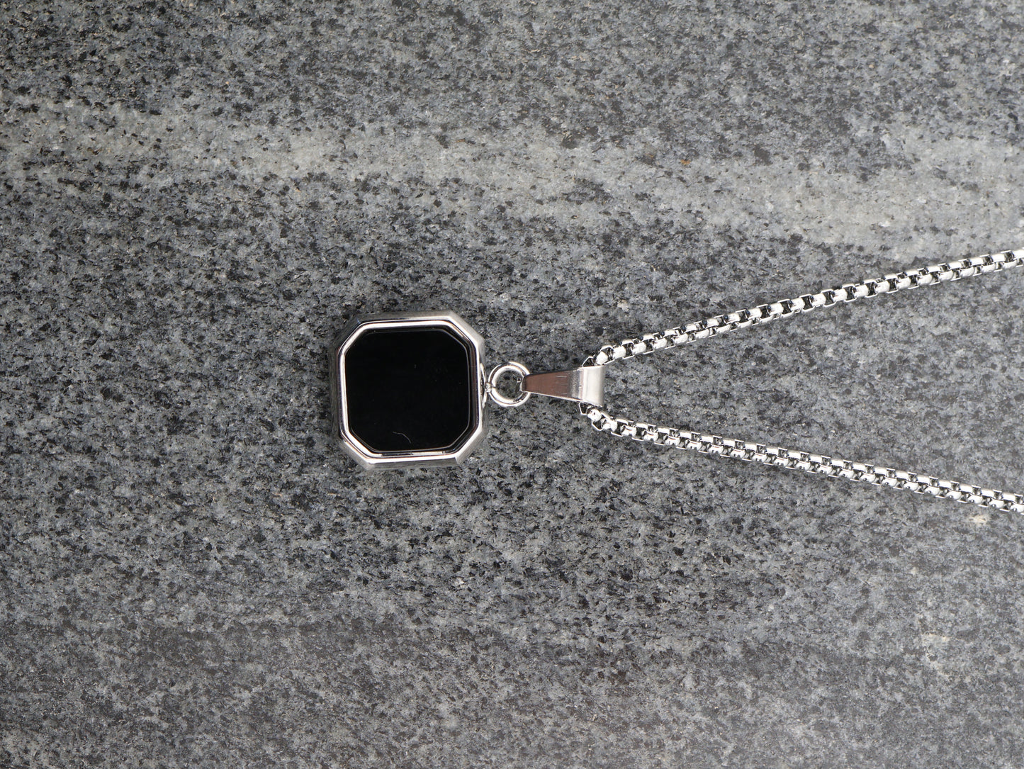 Homme Black Agate