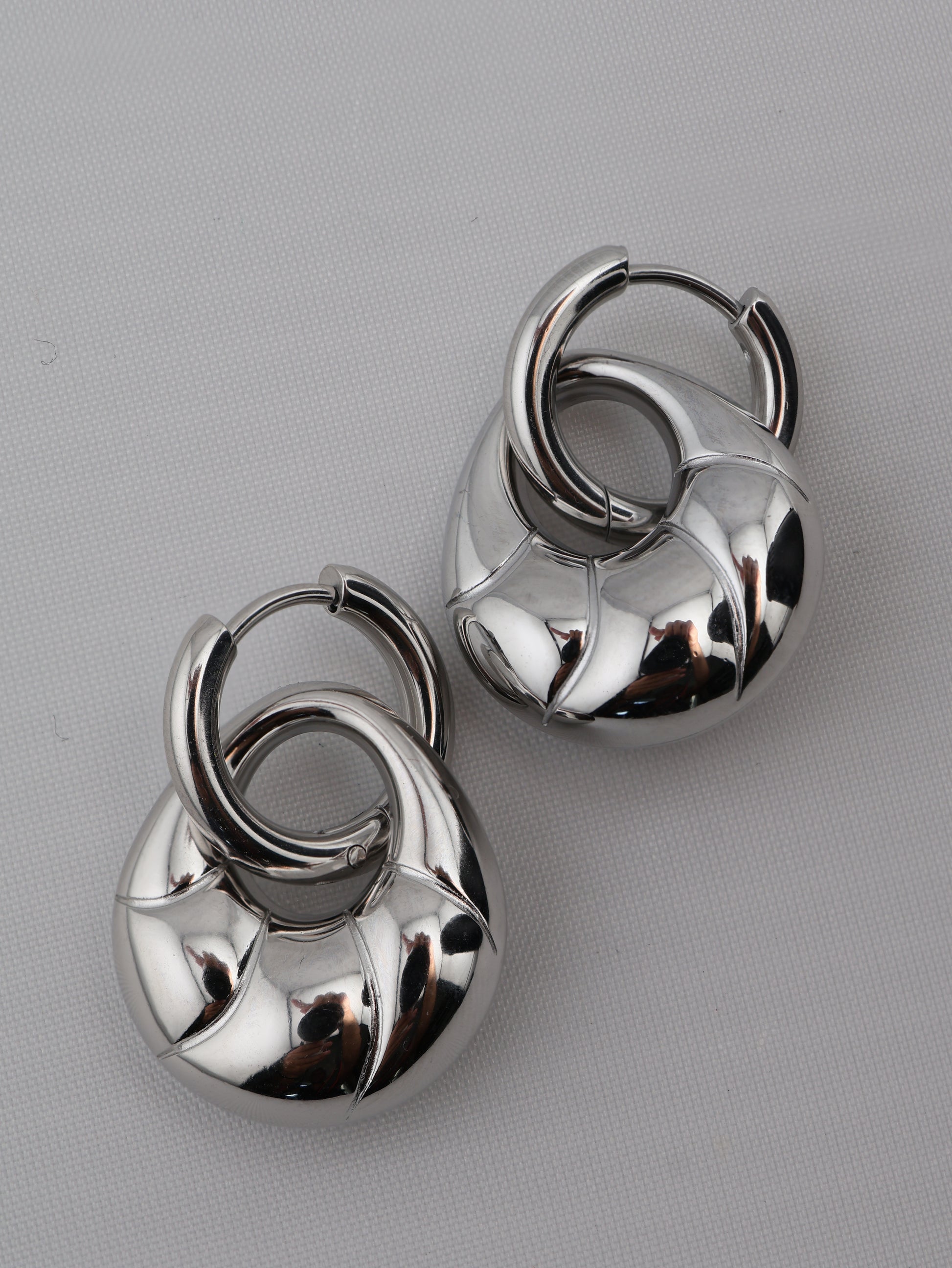 Boucles d'oreilles LYS NOEVAH - vue de face
